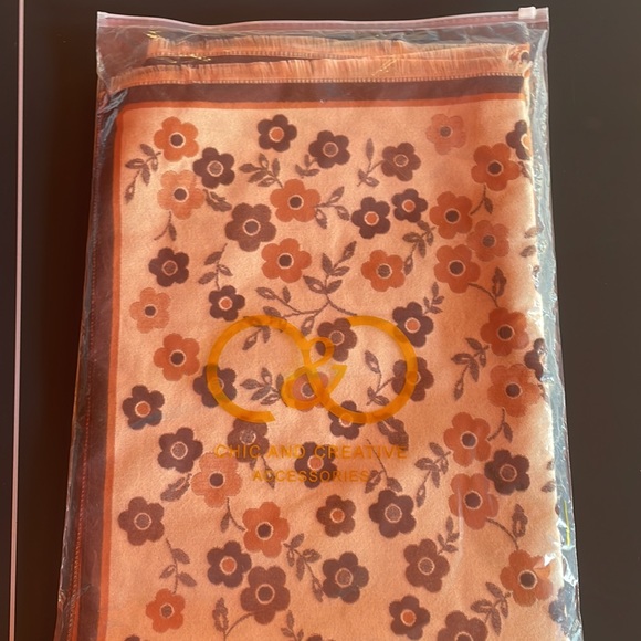 Scarf - Picture 6 of 6